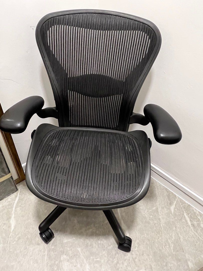 Herman Miller Aeron basic with lumbar support size B, Furniture & Home