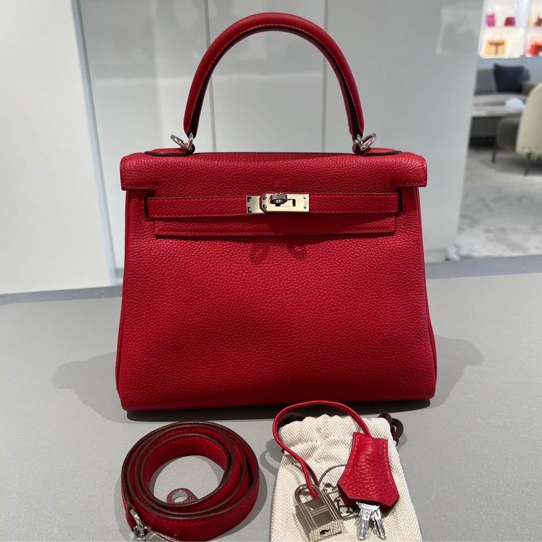 🆕 AUTHENTIC HERMES KELLY 25 ROUGE CASAQUE CANDY, Women's Fashion, Bags &  Wallets, Purses & Pouches on Carousell