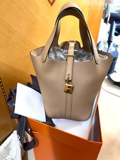 （分類：）位於 。 由 sell2handclothes 提交（商品編號 1238396219，圖片 1）。簡介： 。