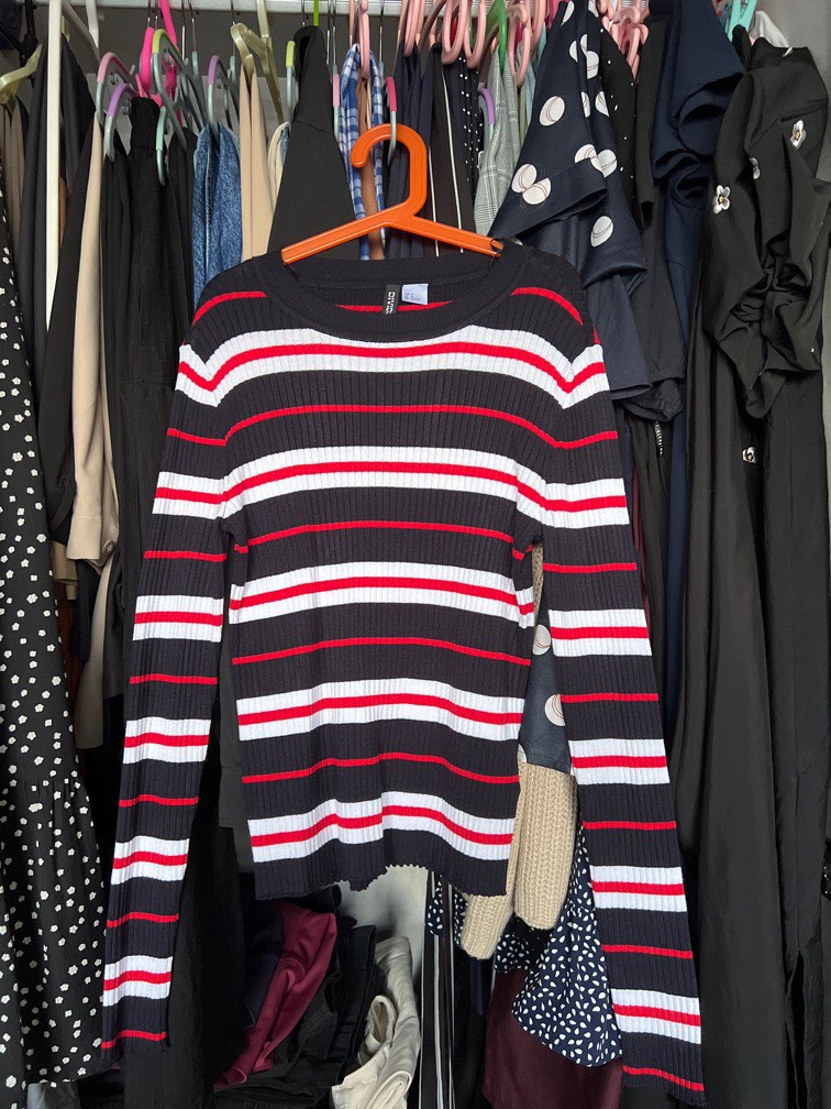 H&m striped top hotsell long sleeve