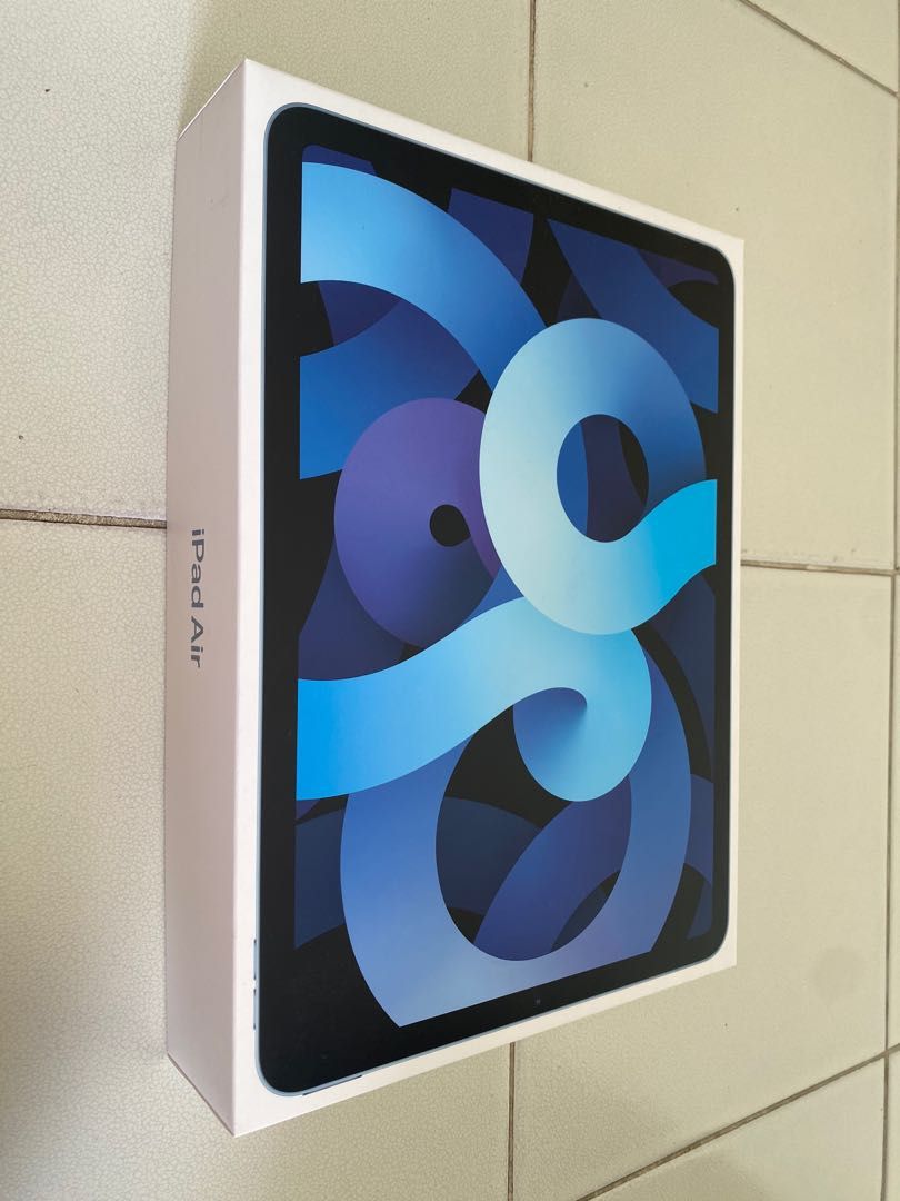 iPad Air 4 Macbook Air Apple Pencil Airpods iPhone 11 Pro Box