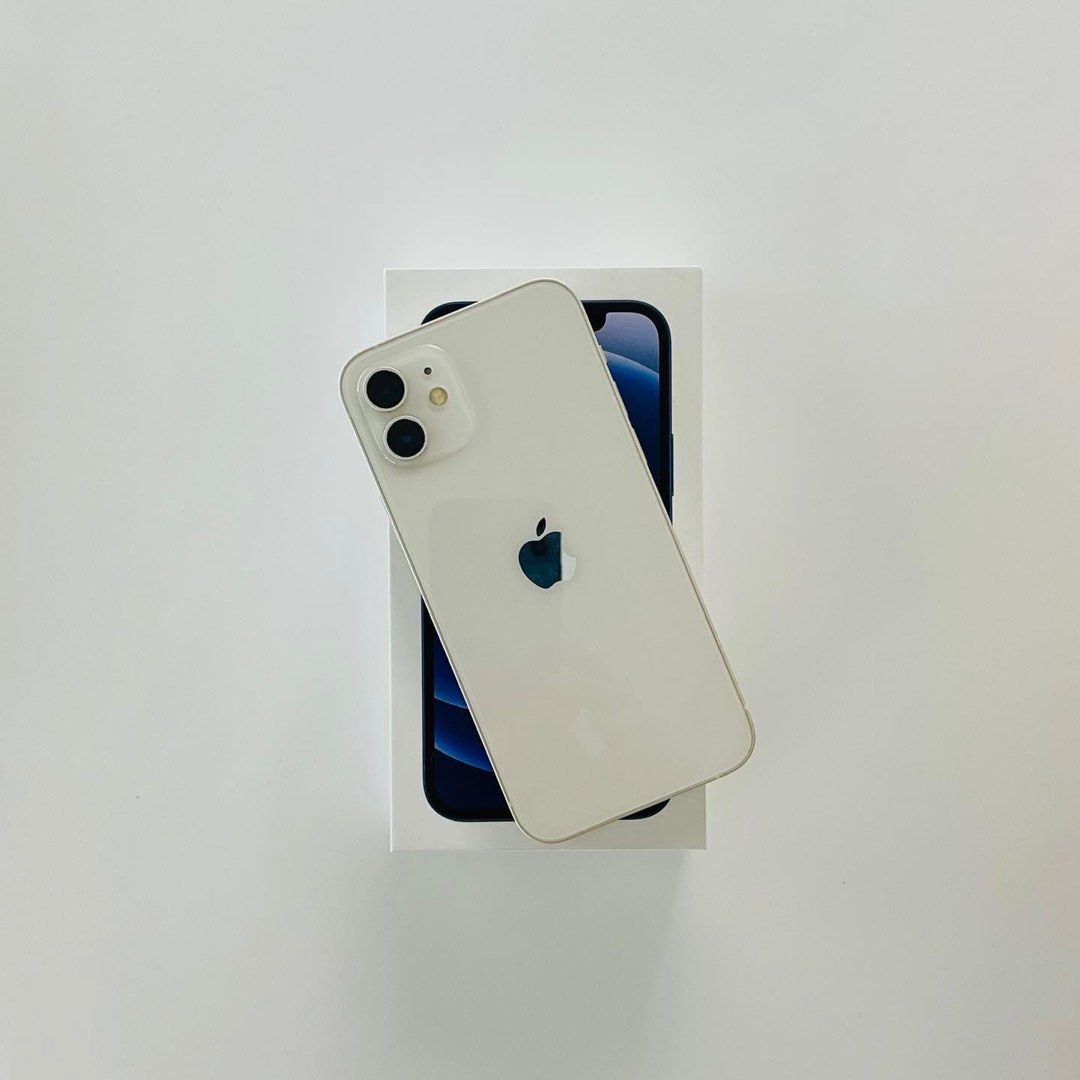 iPhone 12 128gb (Category: iPhone 12 Series) located in Manila. Submitted by TekiCashGadgetsph (Listing ID 1238413512, Image 1). Description: (FU) Openline any sim work Box with c type cord - Orig IPhone not fake 2ndhand (slightly used) Good as new not abused! Presentable •Original Lcd • no issue hidden issues • no apple id / iCloud id • Good batthealth • Good cam front/back • Good Performance • Good face id • Good use / plug & play ! • True-tone