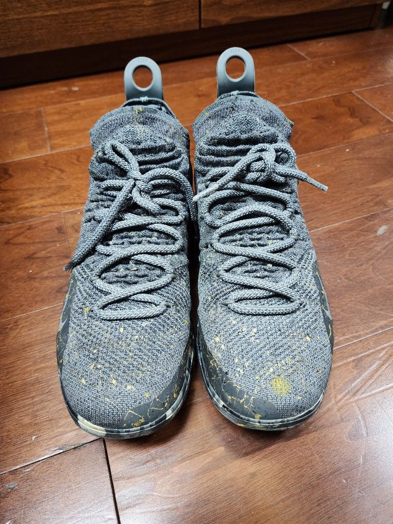 Kd 11 gold on sale splatter on feet