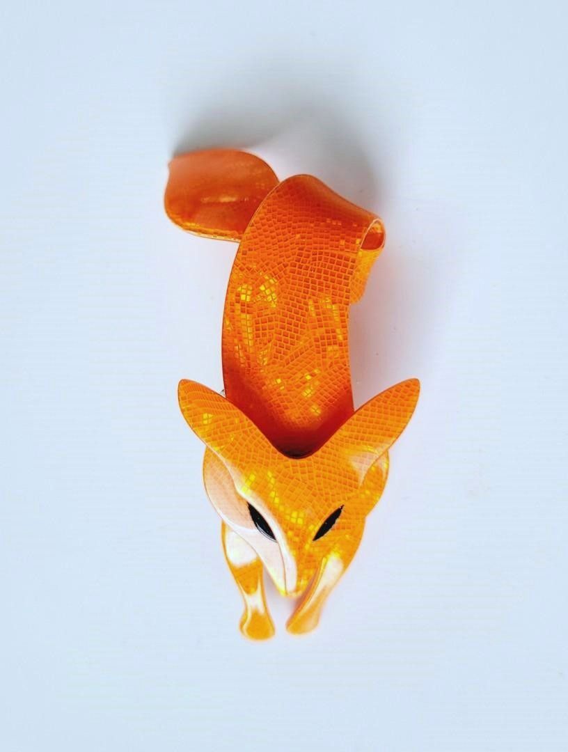 Lea Stein Renard Fox Brooch Pin, Women's Fashion, Jewelry