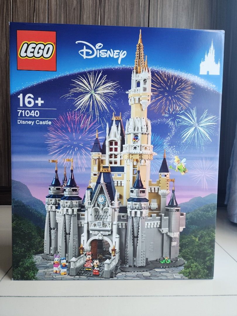Lego the 2025 disney castle 71040