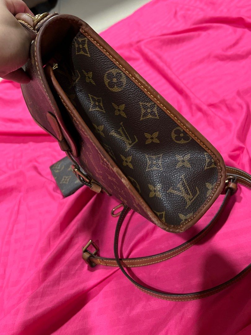 LV ReLoved Mod Shot Vintage Louis Vuitton Bel Air Satchel