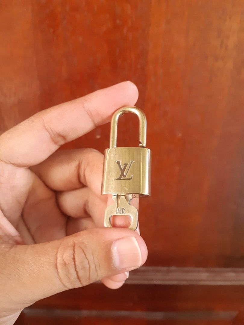 Louis Vuitton Padlock with Key No. 313 Silver - I Love Handbags