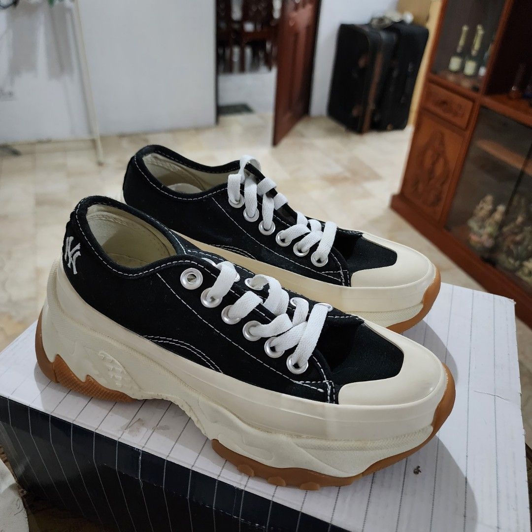 Ny yankees outlet converse sneakers