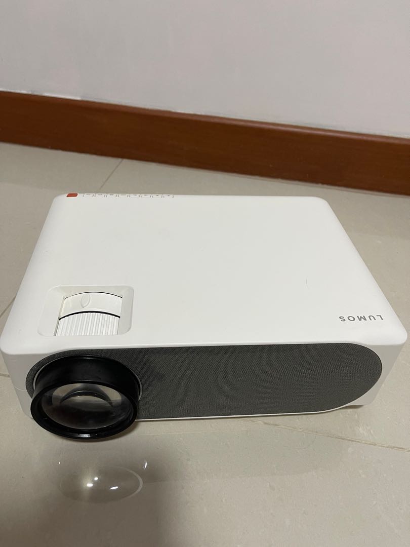 Lumos Auro Projector (LENS SPOILT), TV & Home Appliances, TV