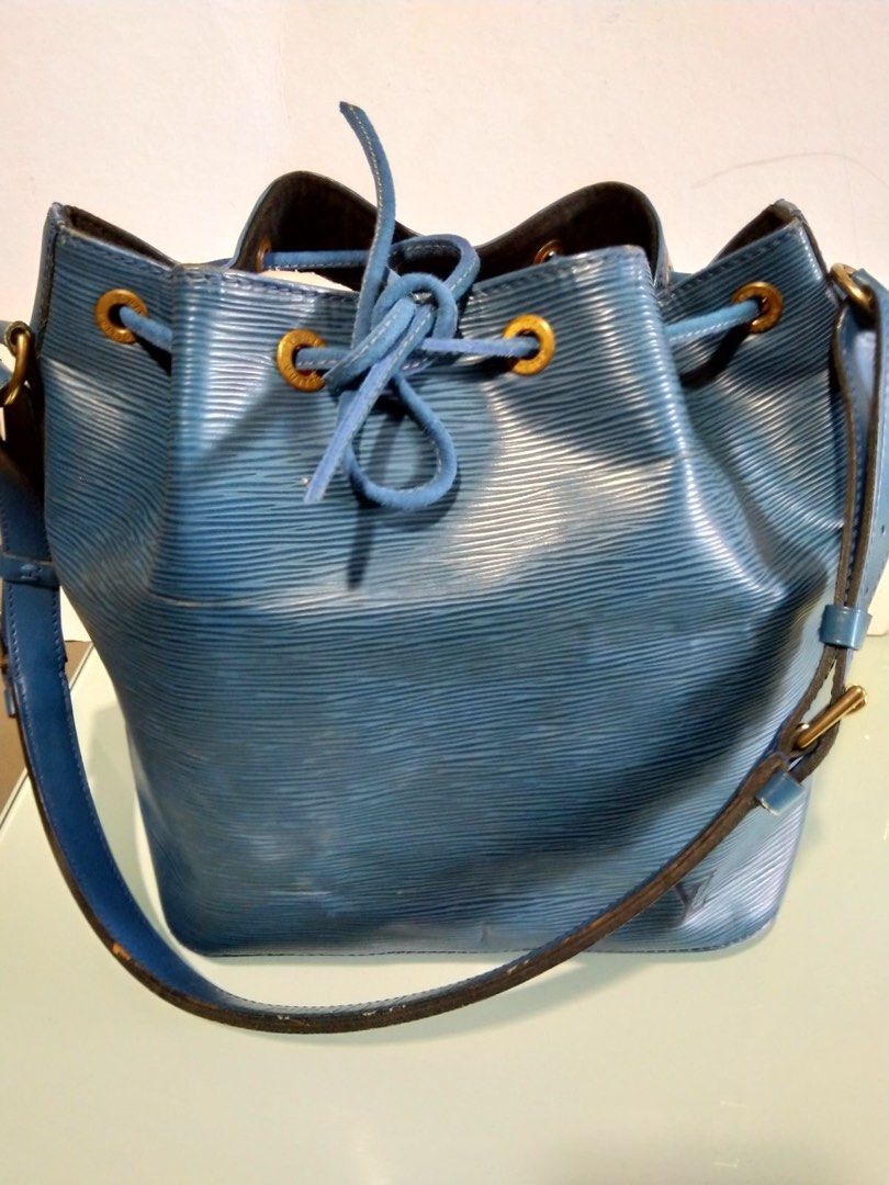 LV Noe (Category: Luxury Bags & Wallets) located in Mandaluyong City. Submitted by annamallillin (Listing ID 1238355393, Image 3). Description: Epi LV Noe Petite.