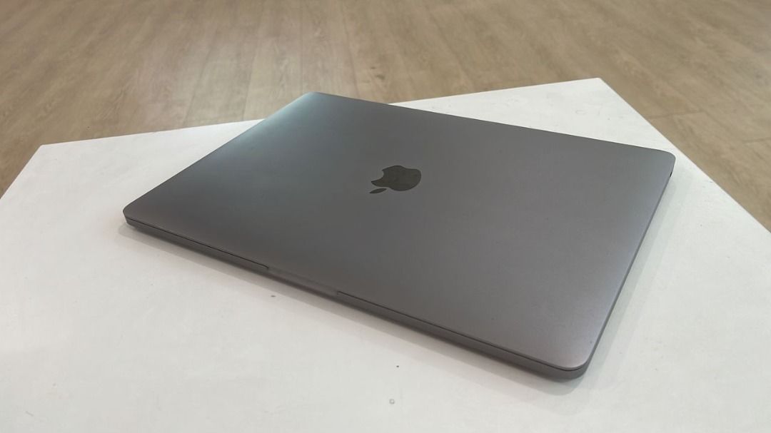MacBook Pro 2019 13.3インチ スペースグレイ