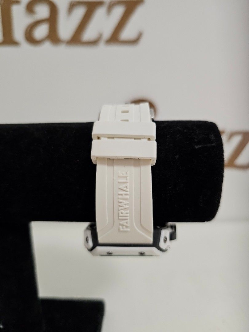 Mark Fairwhale on Carousell