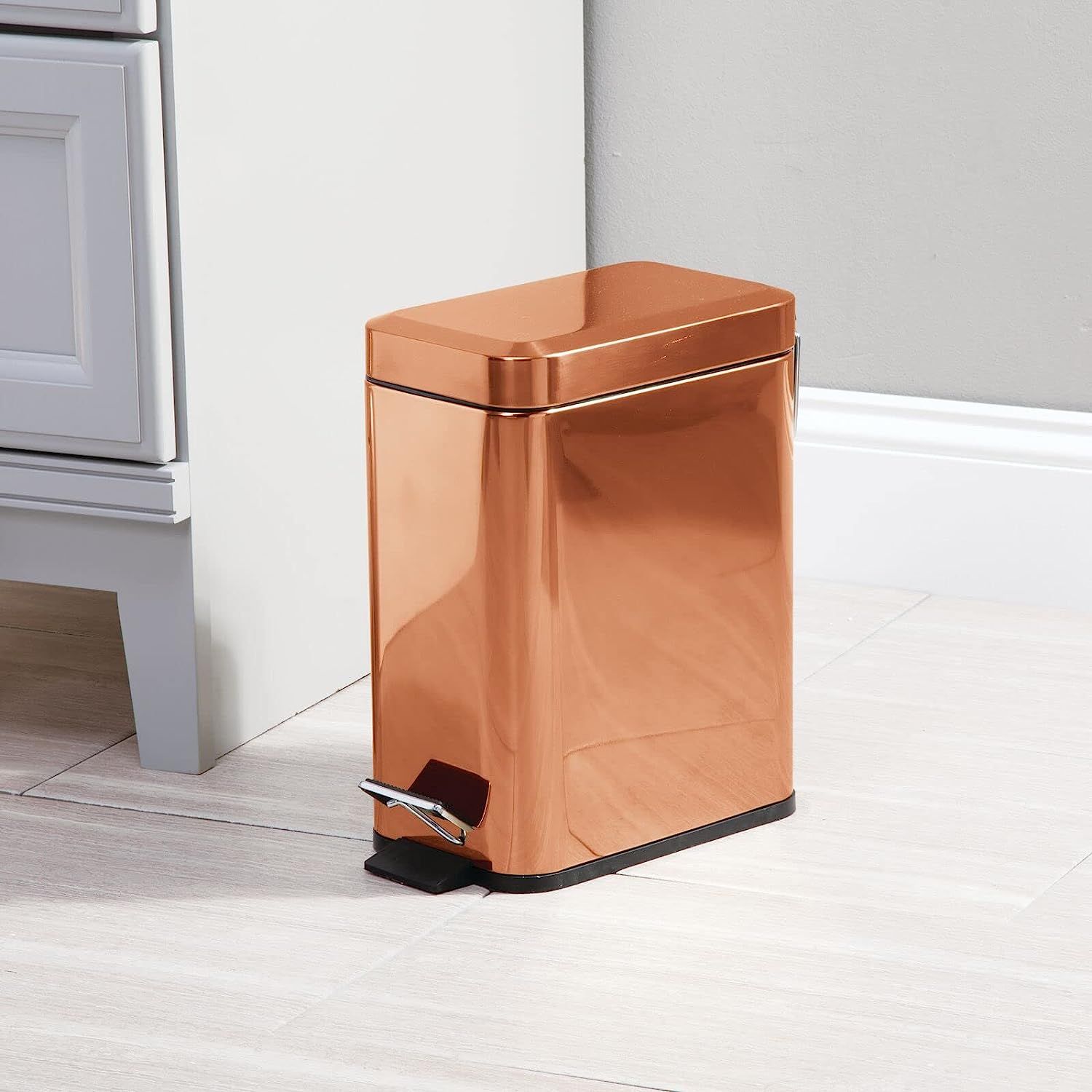 mDesign Pedal Bin — Waste Bin with Pedal, Lid and Plastic Bucket Insert ...