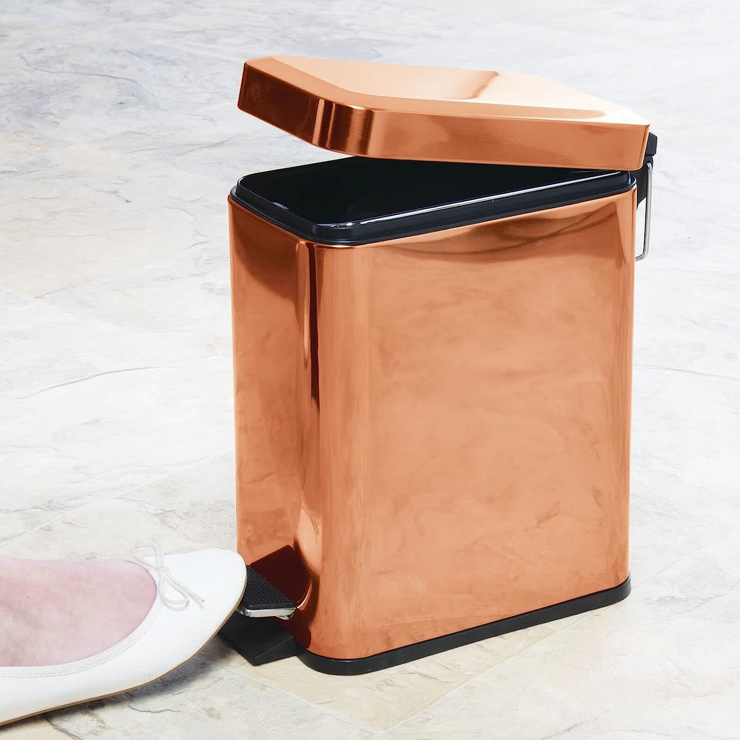 mDesign Pedal Bin — Waste Bin with Pedal, Lid and Plastic Bucket Insert ...