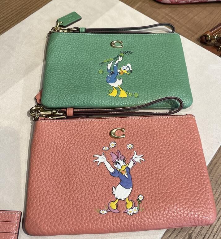 Donald duck outlet coach bag