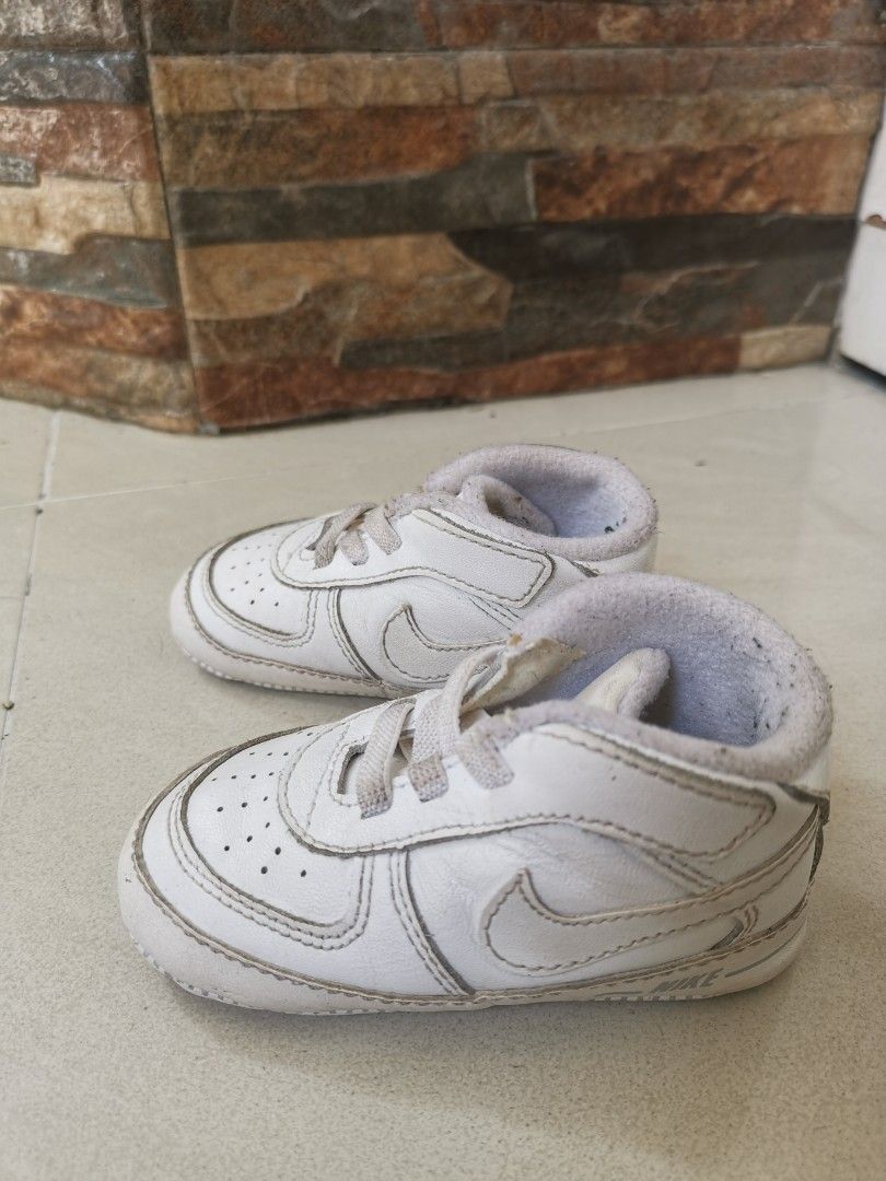 Infant nikes top size 1
