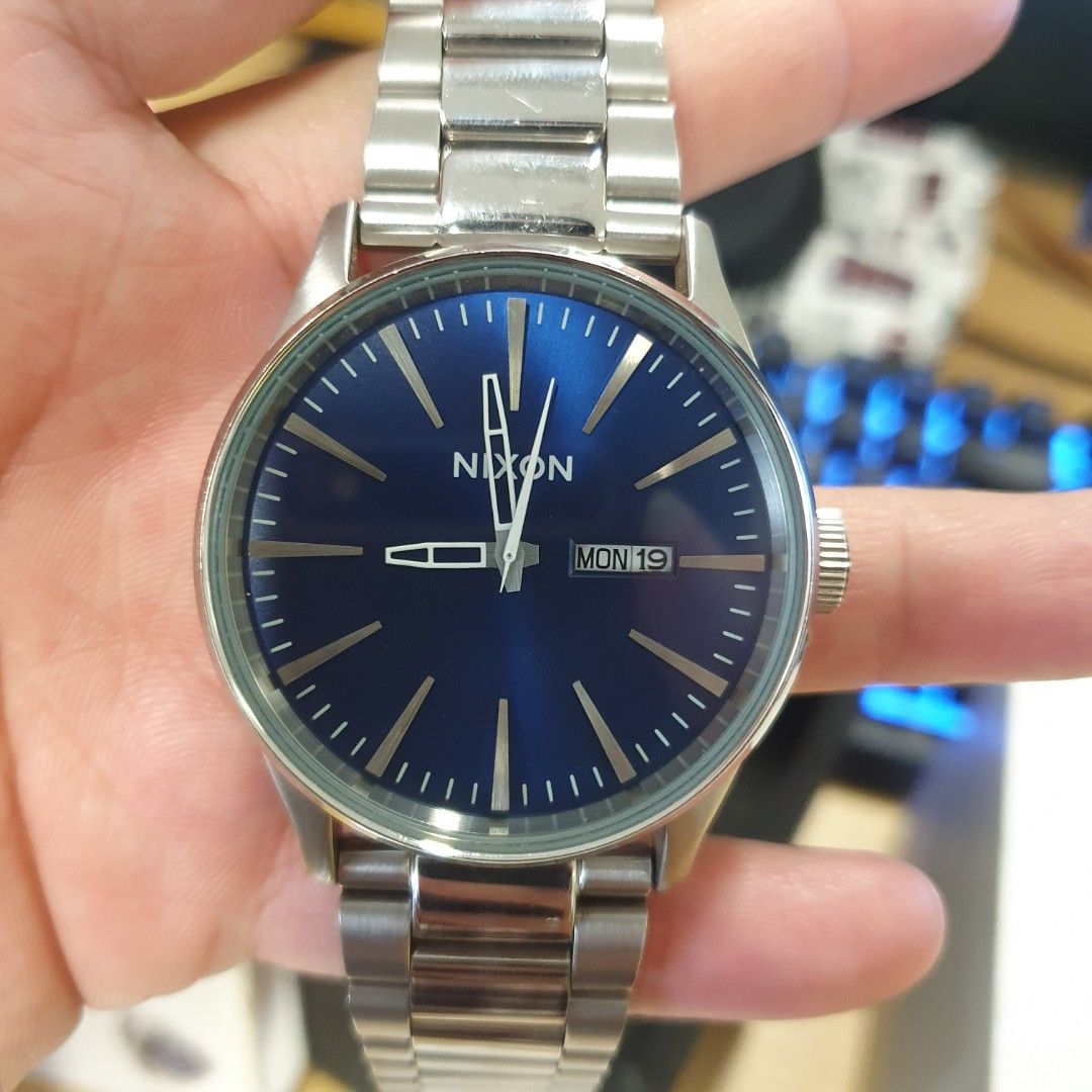 Nixon sentry hotsell ss blue sunray