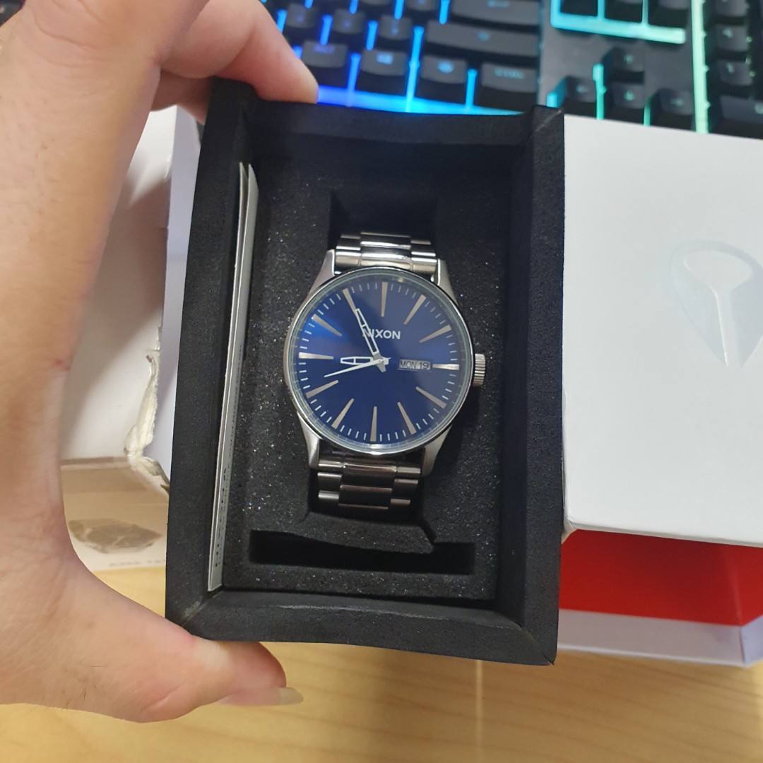 Nixon Sentry SS Blue Sunray Original Like New, Fesyen Pria, Jam