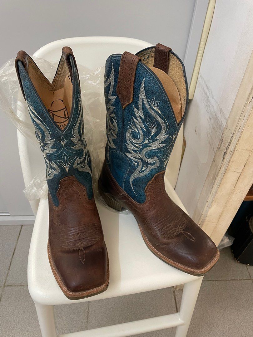 Noble outfitters cowboy boots Carousell