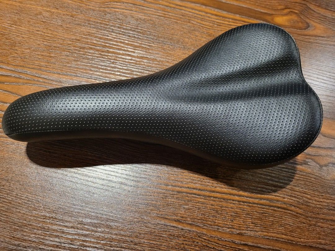 Original Brompton saddle not wide Sports Equipment Bicycles