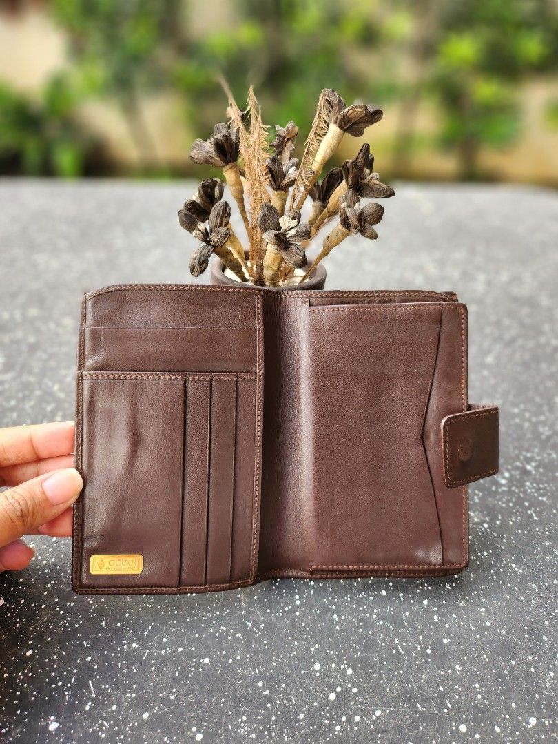 Original Gucci Vintage Micro GG Bifold (Category: Luxury Bags & Wallets) located in Cabanatuan. Submitted by meyrasol (Listing ID 1238368617, Image 3). Description: .
