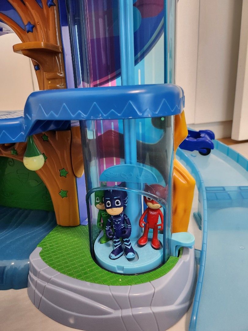 PJ Masks Deluxe HQ Headquarters Playset (Amazon Exclusive) on Carousell