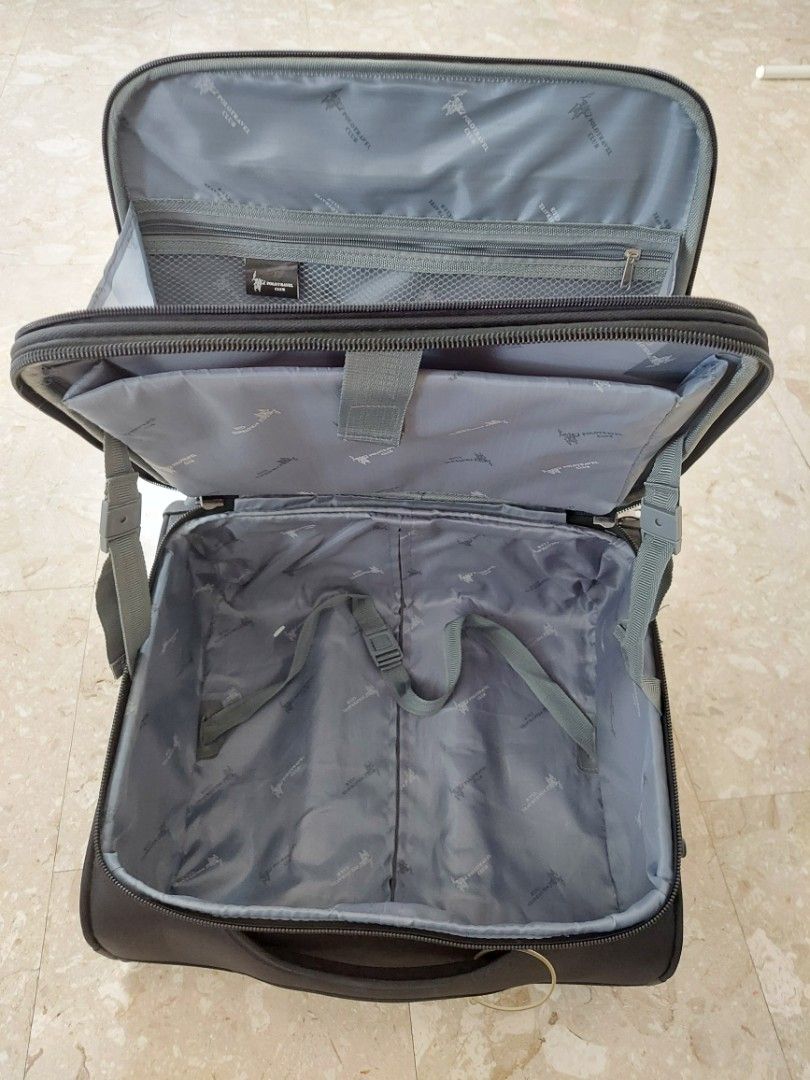Polo pilot case outlet