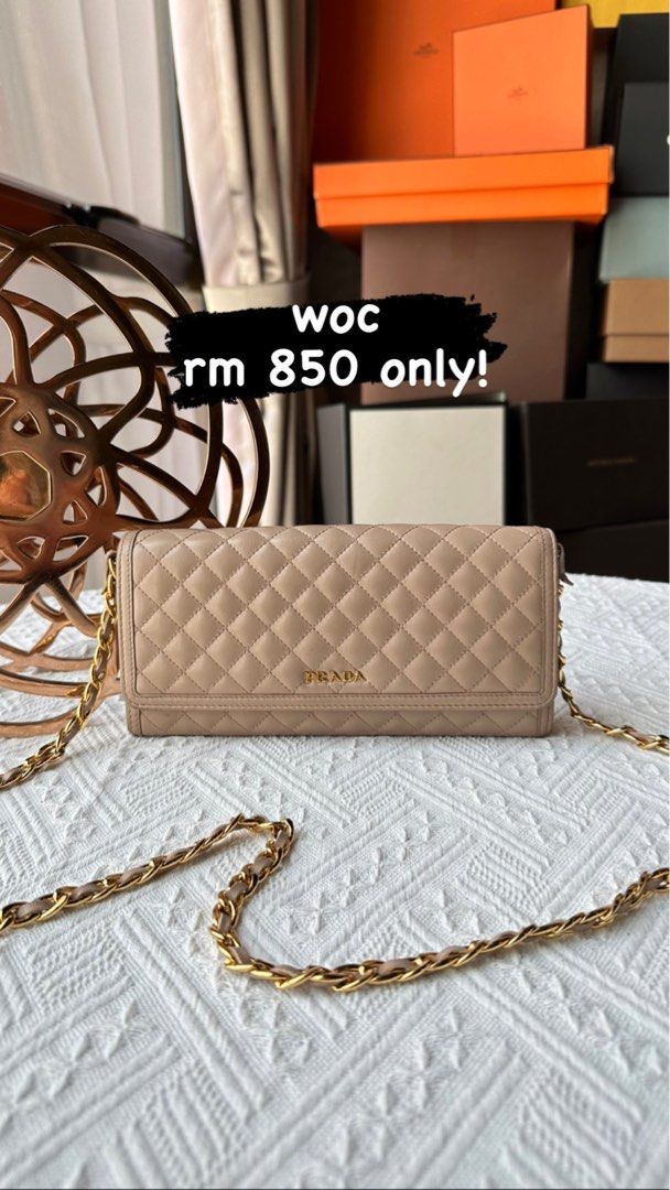 Prada Wallet on Chain
