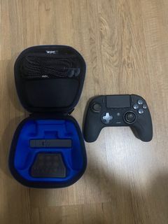 PS4 Controller / Nacon Revolution