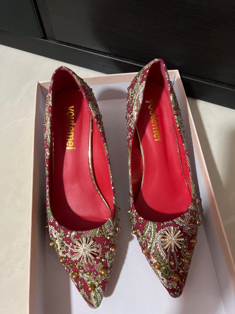Red on sale bridal sandals