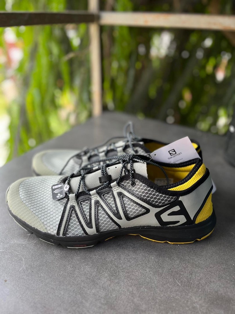 salomon hiking footwear