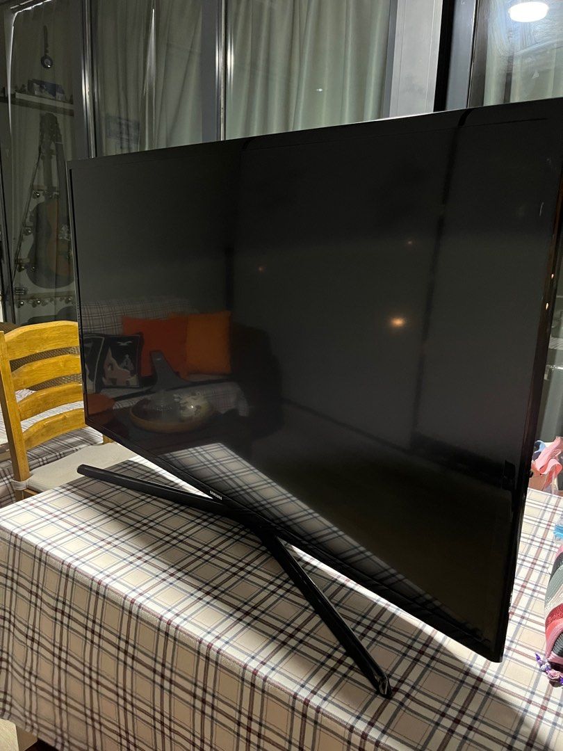 Samsung 40 Inch Smart TV, TV & Home Appliances, TV & Entertainment, TV