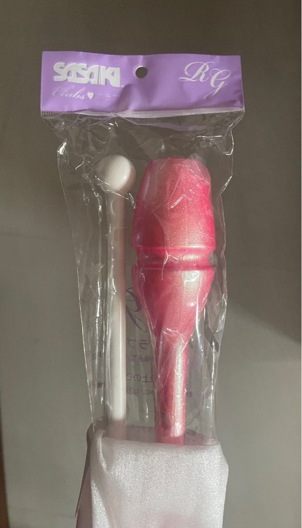 Sasaki rhythmic gymnastic 40.5cm clubs FIG, Sports Equipment, Other