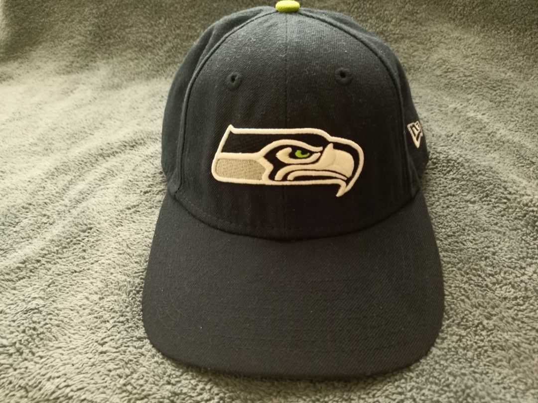 Seattle Seahawks Velcro cap - New Era, Men's Fashion, Watches &  Accessories, Caps & Hats on Carousell