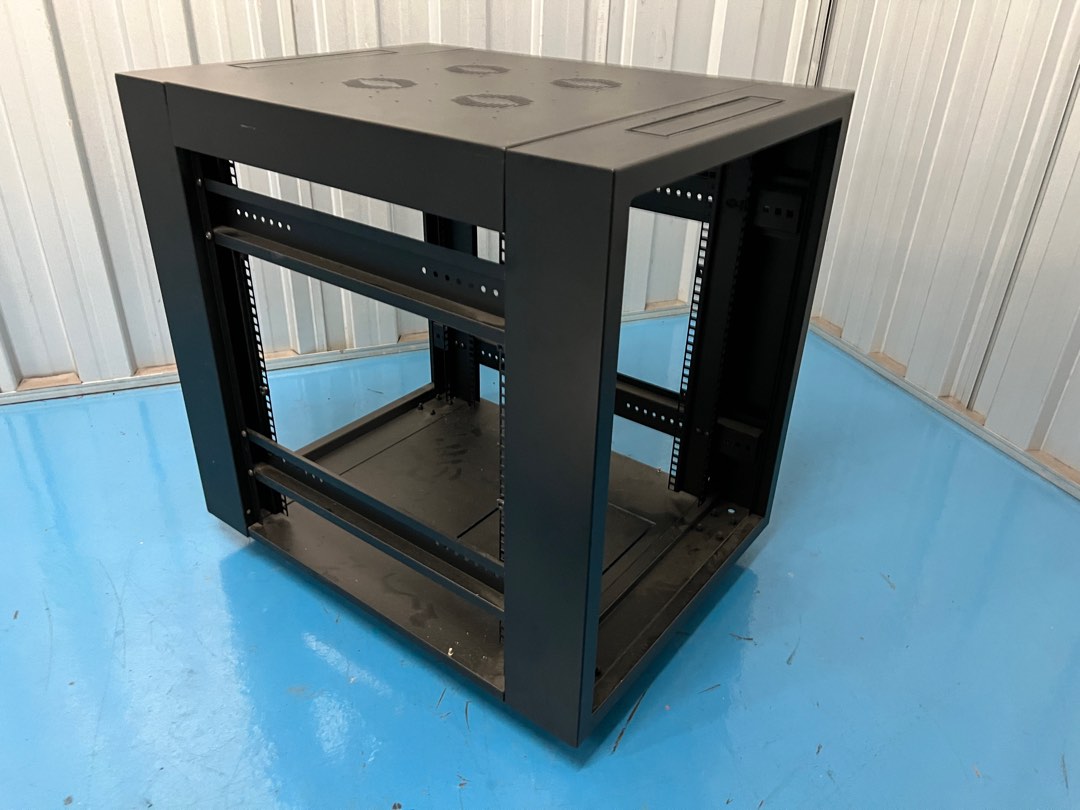 Server rack - no doors, no screws, Computers & Tech, Parts ...
