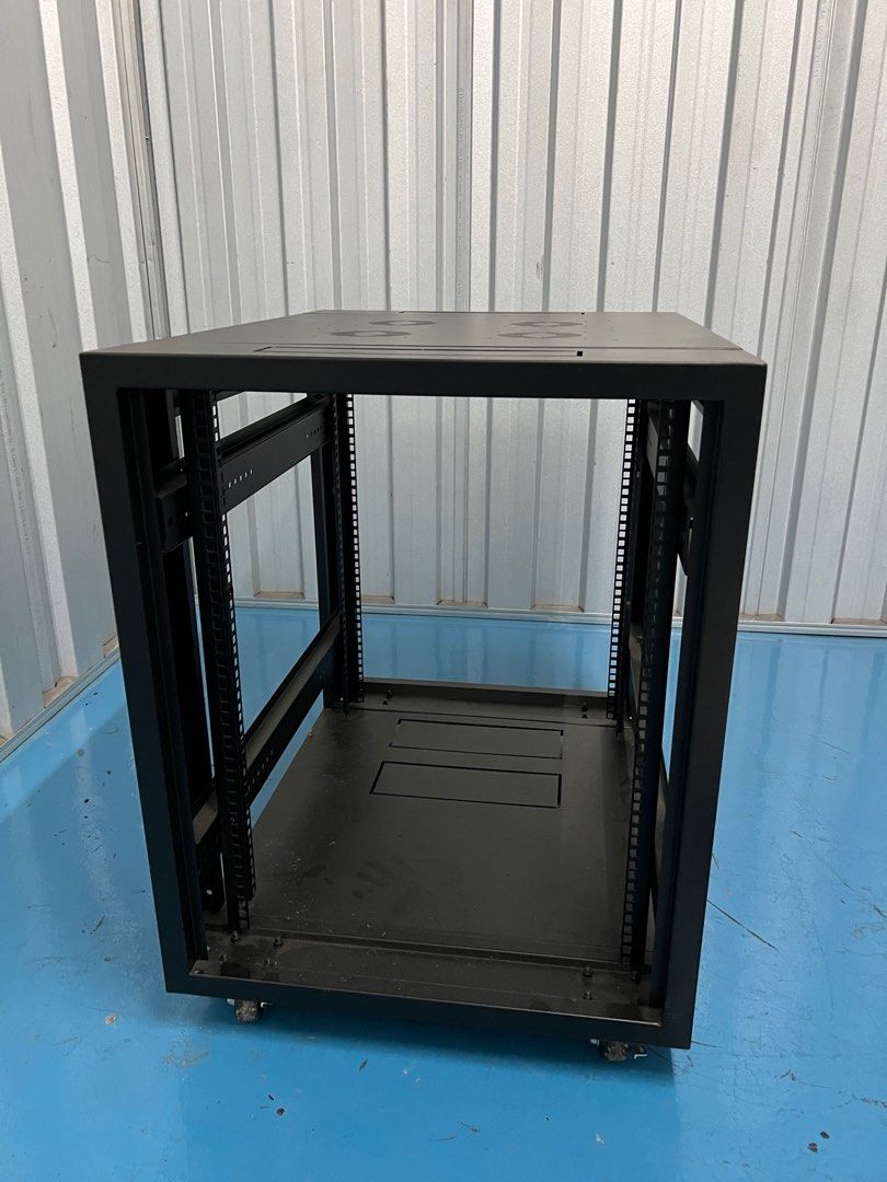Server rack - no doors, no screws, Computers & Tech, Parts ...