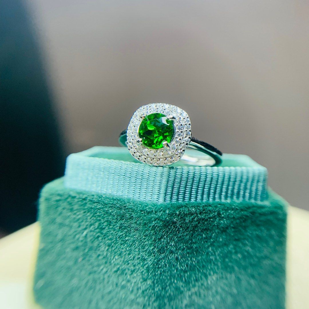 Emerald silver store ring price