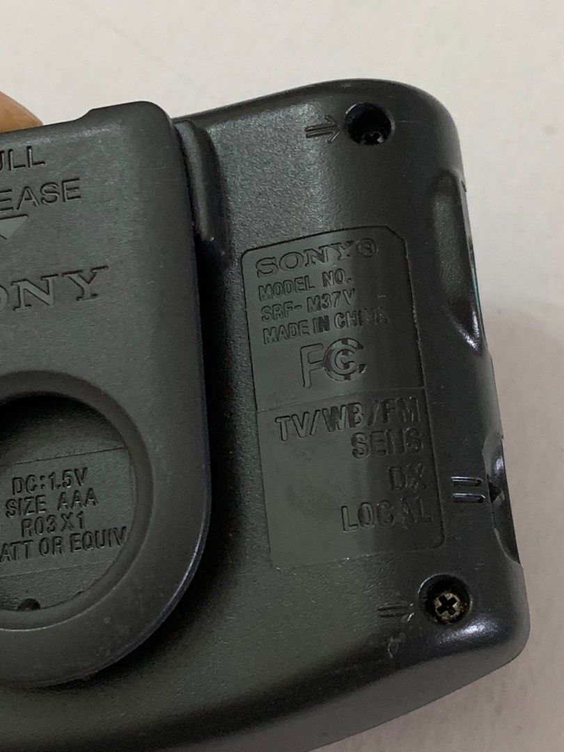 Sony AM/FM/Weather Walkman Radio - SRF-M37V, 耳機及錄音音訊設備, 可攜式音響設備在旋轉拍賣