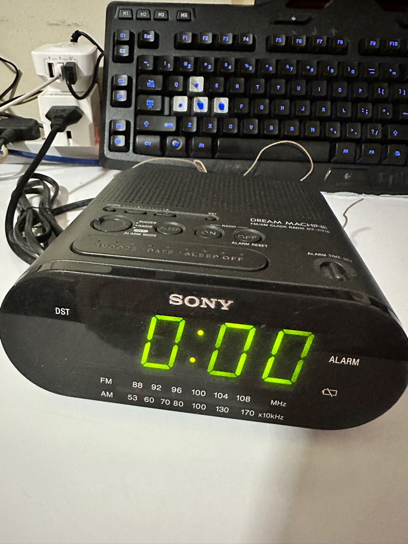 Sony Clock/Alarm Radio, Furniture & Home Living, Home Decor, Clocks on
