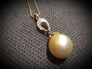 (Category: ) located in . Submitted by gloriousgoods (Listing ID 1238304391, Image 1). Description: .
