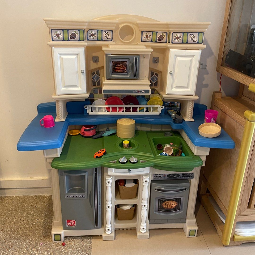 Step2 Toy Kitchen set, Hobbies & Toys, Toys & Games on Carousell