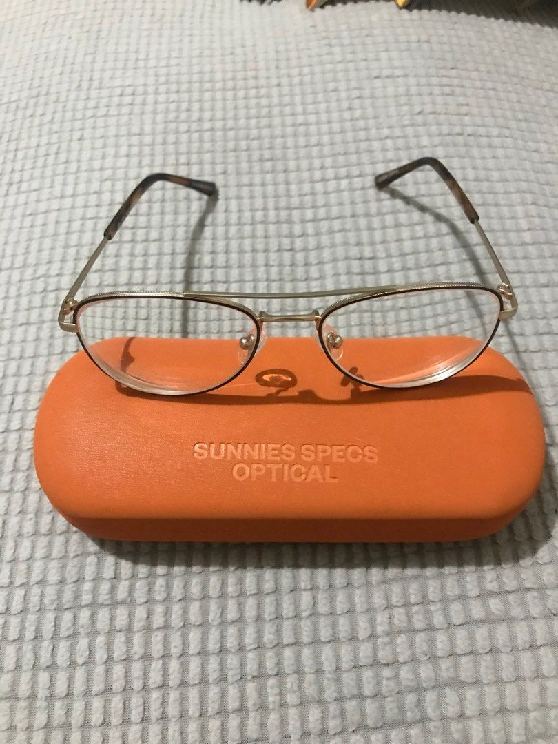 Sunnies Specs, Women's Fashion, Watches & Accessories, Sunglasses