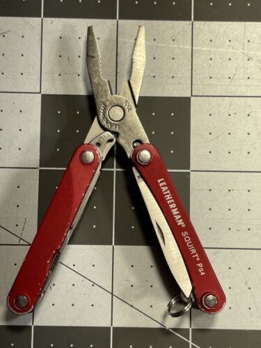 21SS) Supreme Leatherman Squirt PS4 - Multi Tool RED color 多用途