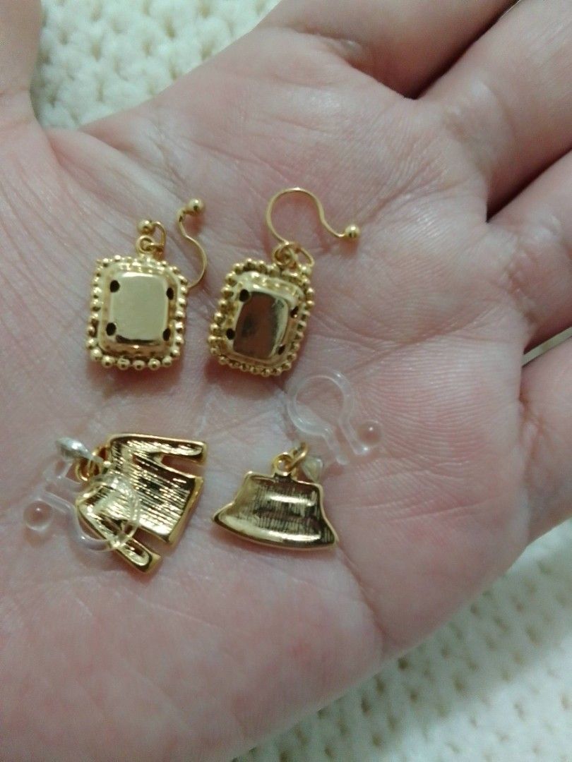 Take all,2 pairs. accessories earrings (Category: Earrings) located in Cavite. Submitted by dreamsky21 (Listing ID 1238317668, Image 3). Description: Accessories only take all 2 pairs Earrings gold plated materials unknown bought in Japan.