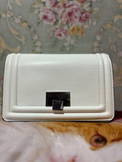 tas stradivarius square putih