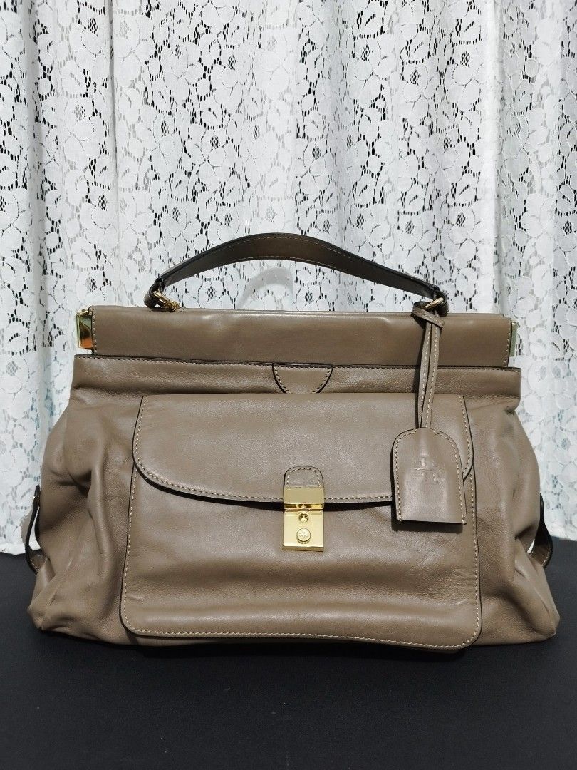 Tory burch satchel deals priscilla top handle black