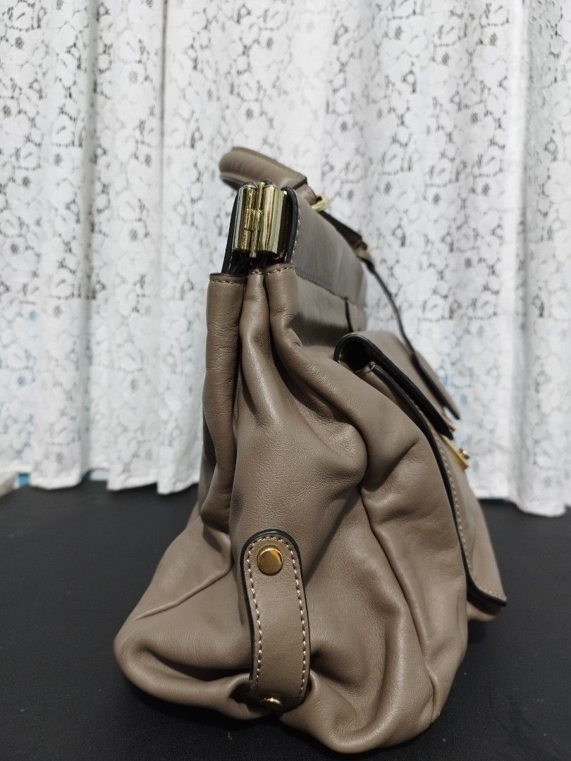 Tory burch satchel deals priscilla top handle black