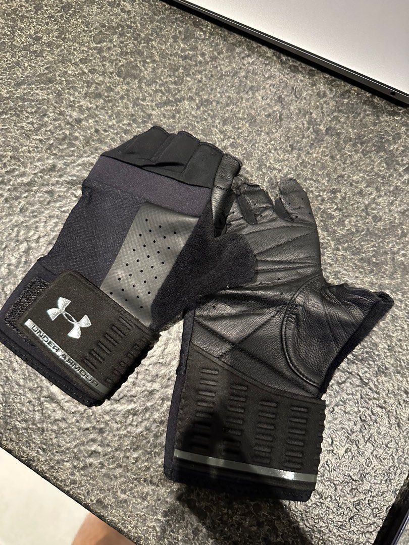 Under Armor Training Gloves Sports Equipment Exercise Fitness