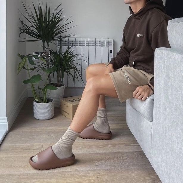 US 4/8] Adidas Yeezy Slide - Flax, Men's Fashion, Footwear, Flipflops and  Slides on Carousell