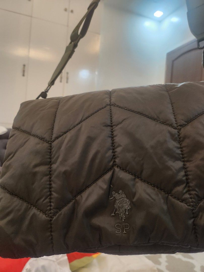 US POLO ASSN BAG (Category: Cross-body Bags) located in Urdaneta. Submitted by glamduck (Listing ID 1238408344, Image 1). Description: Negotiable Used Once.